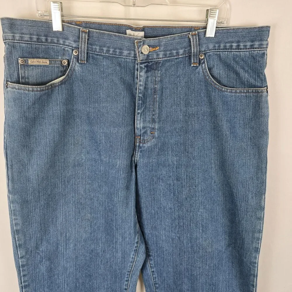Calvin Klein Jeans Men's 38 x 31 Blue Medium Wash Straight Leg Relaxed Fit